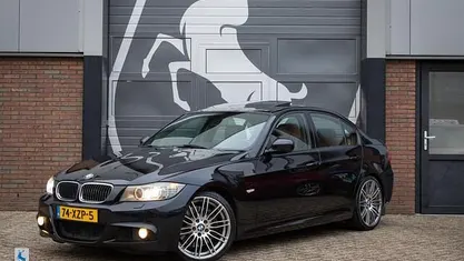 Zwart Occasion 2012 BMW 335 Sport Line Sedan | € 17.950 (Goede deal)