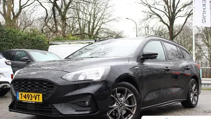 Zwart Occasion 2024 Ford Focus ST-Line X Stationwagen | € 18.395 (Super prijs)
