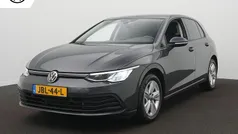 Gebruikt 2020 VW Golf VII Style Hatchback | € 22.900 (Eerlijke prijs)