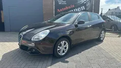 Gebruikt 2012 Alfa Romeo Giulietta Distinctive Hatchback | € 8.450 (Eerlijke prijs)