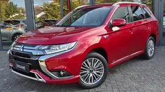 Gebruikt 2020 Mitsubishi Outlander Intense SUV | € 23.900 (Eerlijke prijs)