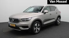 Grijs (metallic) Gebruikt 2021 Volvo XC40 Inscription SUV | € 32.900 (Eerlijke prijs)
