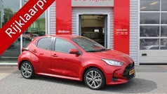 Rood Gebruikt 2024 Toyota Yaris Executive Hatchback | € 29.900 (Goede deal)