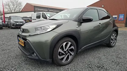 Groen Gebruikt 2023 Toyota Aygo X Pulse SUV | € 16.950 (Eerlijke prijs)