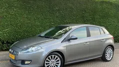 Grijs Gebruikt 2011 Fiat Bravo Hatchback | € 5.250 (Eerlijke prijs)