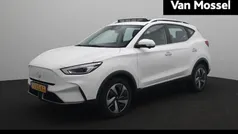 Wit Gebruikt 2023 MG ZS Luxury Sedan | € 27.995 (Eerlijke prijs)