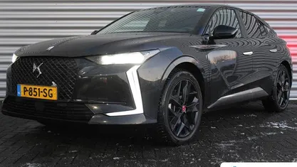 Zwart Occasion 2022 DS Automobiles DS4 Performance Hatchback | € 25.395 (Eerlijke prijs)