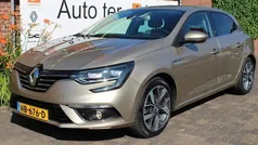 Gebruikt 2017 Renault Mégane IV Bose Edition Hatchback | € 15.500 (Eerlijke prijs)
