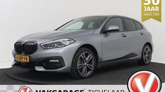 Grijs Gebruikt 2023 BMW 118 Basis Hatchback | € 25.899 (Goede deal)