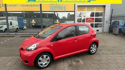 Occasion 2010 Toyota Aygo Hatchback | € 3.950 (Eerlijke prijs)