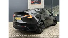 Gebruikt 2024 Tesla Model Y RWD SUV | € 36.999 (Eerlijke prijs)