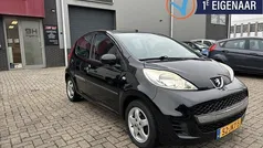 Zwart Gebruikt 2009 Peugeot 107 Hatchback | € 2.750 (Eerlijke prijs)