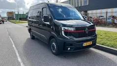 Zwart Gebruikt 2024 Renault Master Van | € 28.900 (Goede deal)