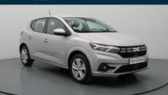 Grijs Gebruikt 2024 Dacia Sandero Expression Hatchback | € 17.490 (Eerlijke prijs)