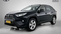 Zwart (metallic) Gebruikt 2020 Toyota RAV4 Hybrid Style SUV | € 31.945 (Eerlijke prijs)