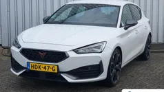 Wit Gebruikt 2022 Cupra Leon VZ Hatchback | € 26.895 (Eerlijke prijs)