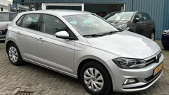 Grijs, metallic lak Gebruikt 2021 VW Polo Highline Hatchback | € 14.395 (Goede deal)