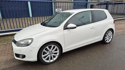 Wit Gebruikt 2009 VW Golf VI Sportline Hatchback | € 3.999 (Eerlijke prijs)
