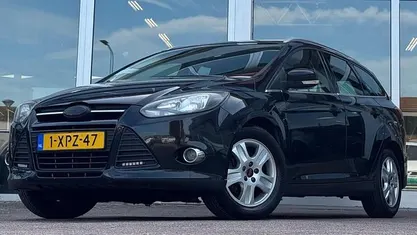 Zwart Gebruikt 2012 Ford Focus Titanium Stationwagen | € 2.694 (Eerlijke prijs)