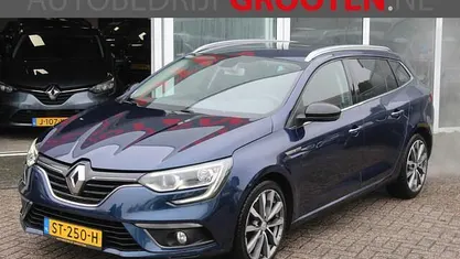 Occasion Renault Mégane GrandTour LIMITED 132 PK (97 kW) 2018 Blauw Stationwagen