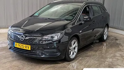 Zwart Gebruikt 2021 Opel Astra Business Elegance Stationwagen | € 17.395 (Eerlijke prijs)