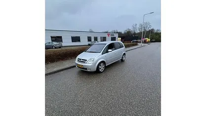 Occasion 2004 Opel Meriva Cosmo MPV | € 699 (Eerlijke prijs)