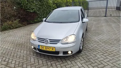 Grijs (metallic) Gebruikt 2006 VW Golf IV Goal Hatchback | € 1.750 (Eerlijke prijs)