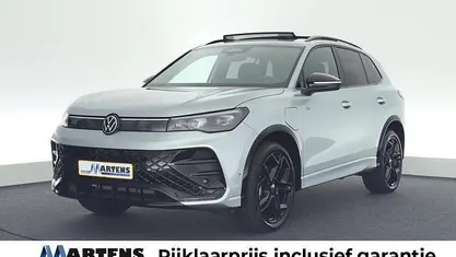 Occasion 2025 VW Tiguan R-line Edition SUV | € 56.949 (Eerlijke prijs)