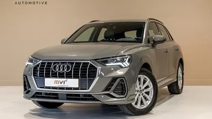 Grijs Occasion 2019 Audi Q3 S-Line SUV | € 28.000 (Eerlijke prijs)