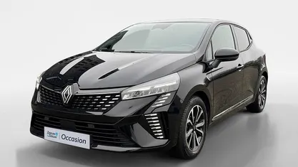 Zwart Occasion 2025 Renault Clio V Techno Hatchback | € 21.435 (Eerlijke prijs)