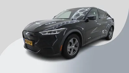 Zwart Occasion 2021 Ford Mustang Mach-E SUV | € 27.850 (Eerlijke prijs)