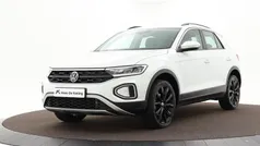 Wit Gebruikt 2023 VW T-Roc Life SUV | € 28.880 (Goede deal)
