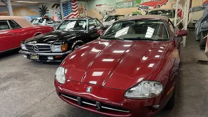 Occasion Jaguar XK8 294 PK (216 kW) 1999 Rood, metallic lak Cabriolet