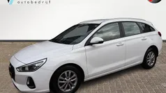 Wit Gebruikt 2018 Hyundai i30 Comfort Stationwagen | € 13.348 (Eerlijke prijs)