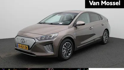 Occasion Hyundai Ioniq Premium 125 kW (170 PK) 2021 Bruin Hatchback