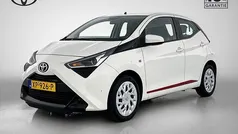 Wit Gebruikt 2019 Toyota Aygo X-play Hatchback | € 9.950 (Eerlijke prijs)