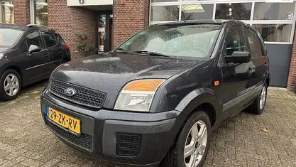 Occasion Ford Fusion Cool & Sound Edition 80 PK (58 kW) 2008 Grijs (metallic) MPV