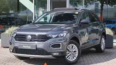 Grijs Gebruikt 2021 VW T-Roc Style SUV | € 21.495 (Eerlijke prijs)