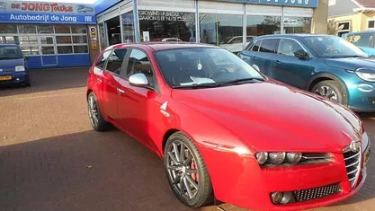 Rood Gebruikt 2010 Alfa Romeo 159 Ti Stationwagen | € 3.995 (Goede deal)