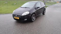 Zwart Gebruikt 2009 Fiat Grande Punto Lusso Hatchback | € 1.950 (Eerlijke prijs)