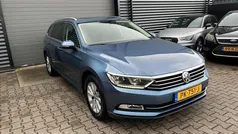 Blauw Gebruikt 2017 VW Passat Comfortline Stationwagen | € 11.795 (Eerlijke prijs)