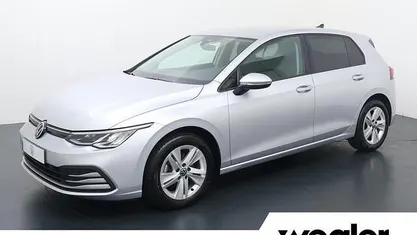 Occasion 2021 VW Golf VIII Life Hatchback | € 18.640 (Eerlijke prijs)