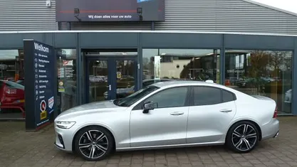 Occasion Volvo S60 R-Design 211 PK (155 kW) 2020 Grijs Sedan