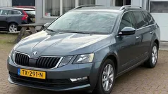 Grijs Gebruikt 2018 Skoda Octavia Clever Stationwagen | € 8.350 (Eerlijke prijs)