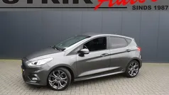 Grijs Gebruikt 2018 Ford Fiesta ST-Line Hatchback | € 9.649 (Eerlijke prijs)