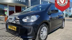 Zwart Gebruikt 2015 VW up! move up! Hatchback | € 6.900 (Eerlijke prijs)