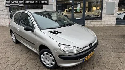 Occasion Peugeot 206 60 PK (44 kW) 2004 Grijs Hatchback