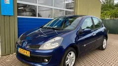 Blauw Gebruikt 2006 Renault Clio II Dynamique Hatchback | € 2.499 (Eerlijke prijs)