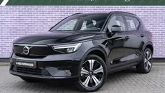 Zwart Gebruikt 2023 Volvo XC40 Core SUV | € 33.894 (Eerlijke prijs)