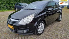 Zwart Gebruikt 2009 Opel Corsa Cosmo Hatchback | € 2.700 (Eerlijke prijs)
